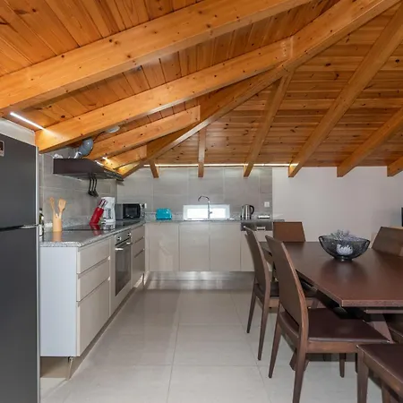 Demargia A - Loft Áno Yerakaríon